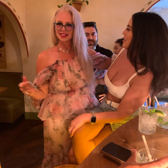 Meet your Posher!!! Like my other flyer too!!!! - Picture 5 of 14